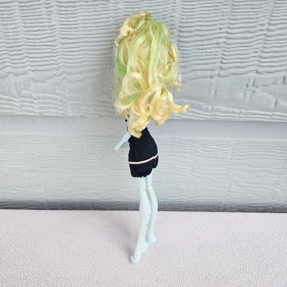 Monster High Lagoona Blue Skultimate Roller Maze Doll Outfit 2008 MISSING HAND